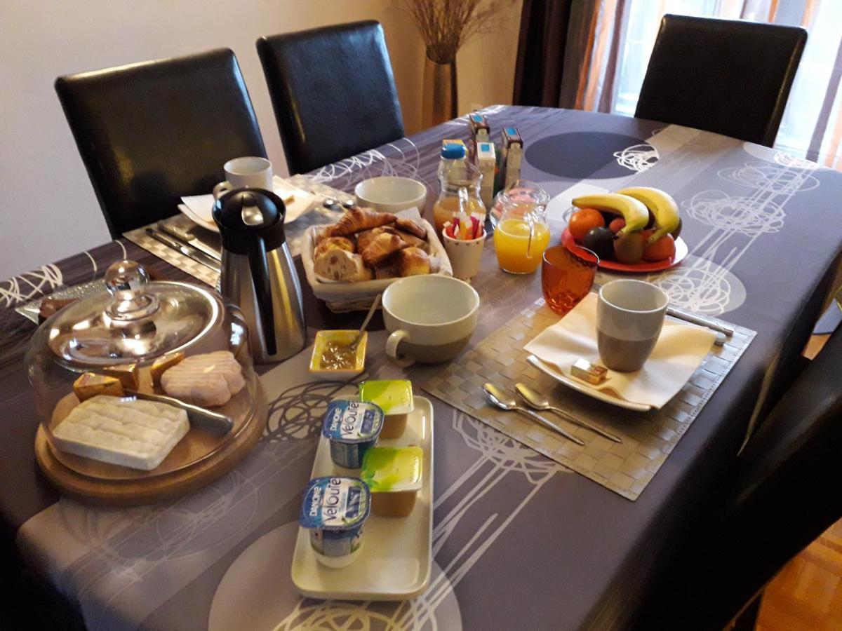 Chambres D'Hotes Le Chalet Moussey  Bagian luar foto